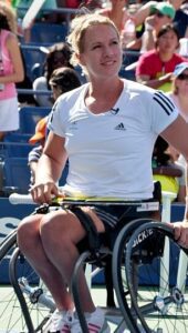 Esther Vergeer: Een Inspirerende Biografie van de Meest Succesvolle Rolstoeltennisster - Tennissers