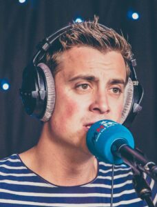 Niels Destadsbader: Het Leven en de Carrière van een Vlaamse Ster - Muzikanten en Componisten