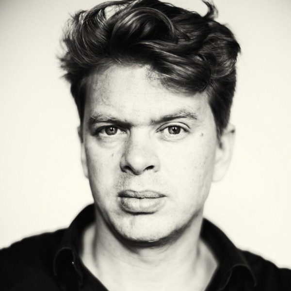 Coen Simon: Het Leven en Werk van een Inspirerende Nederlandse Persoonlijkheid - Filosofen en Denkers