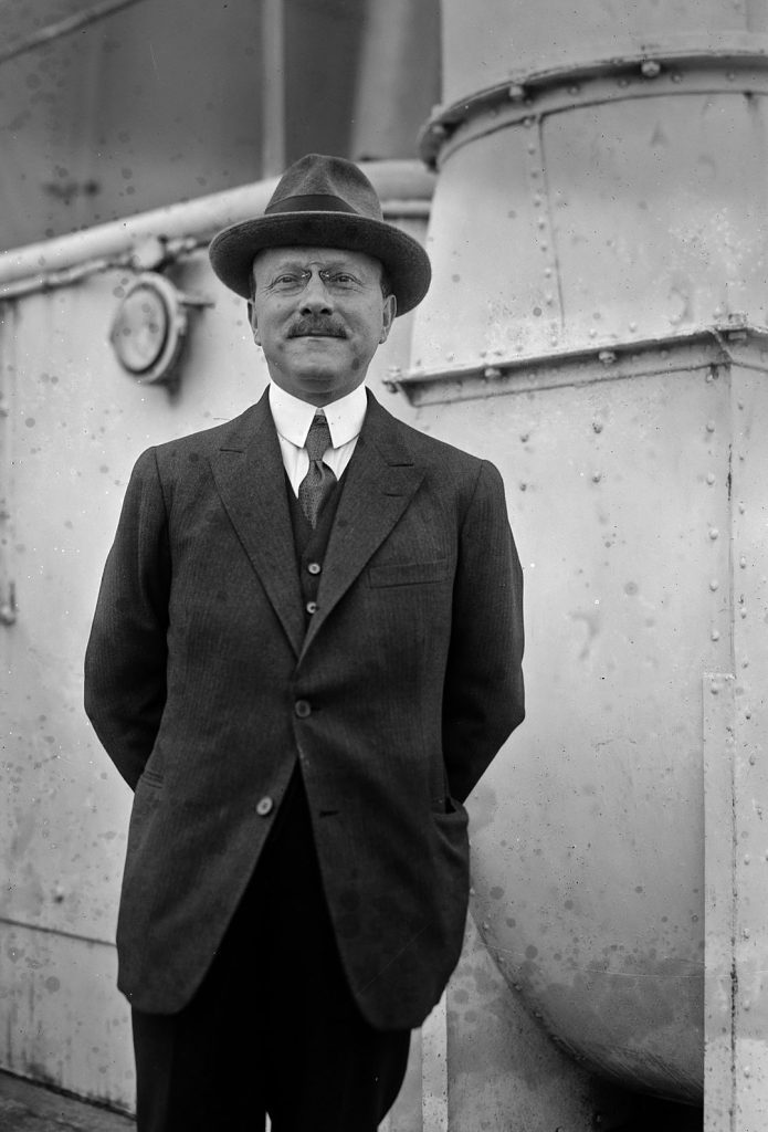 De Fascinerende Geschiedenis van André Citroën: Innovator en Autobouwer - Stedelijke Planners