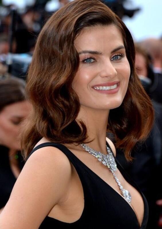 Isabeli Fontana: Het Leven en de Carrière van een Topmodel - Modellen