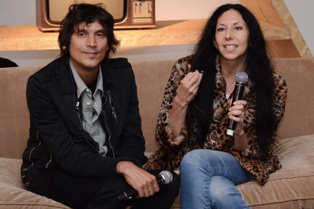 Vinoodh Matadin: Het Leven en Werk van een Creatieve Innovator - Fotografen