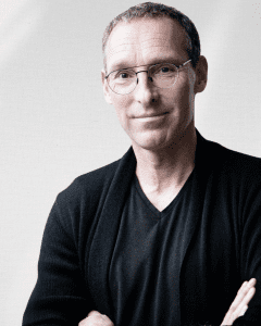 Erik Veldman: Het Leven en de Carrière van een Inspirerende Persoonlijkheid - Innovators in Defensietechnologie