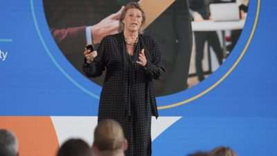 Angelique de Vries: Het Inspirerende Leven en Werk van een Nederlandse Pionier - Modellen
