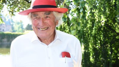 Cor van Zadelhoff: Het Leven en Werk van een Nederlandse Icon - Filantropen