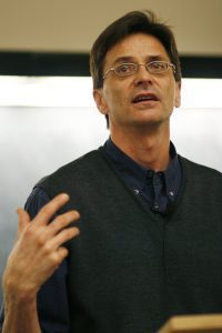 Robert Jensen: Het Leven en de Carrière van een Controversiële Nederlandse Mediafiguur - Opinieleiders