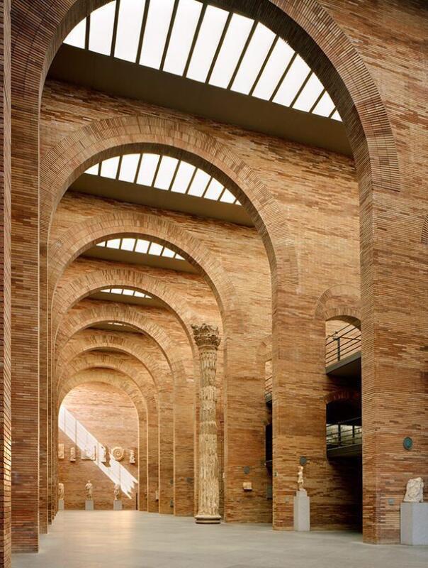 Rafael Moneo: Een Diepgaande Blik op de Levensloop van de Beroemde Architect - Stedelijke Planners