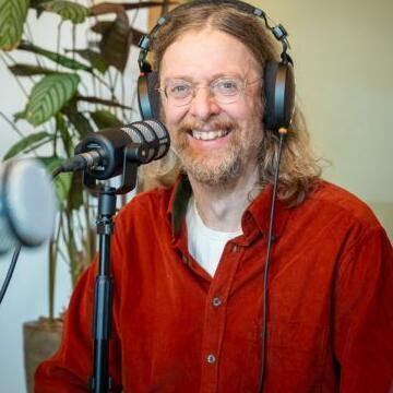 Bas Visser: Het Leven en Werk van een Inspirerende Persoonlijkheid - Specialisten in Informatie Technologie