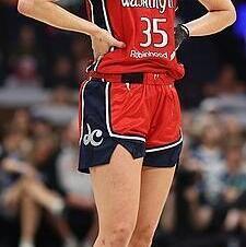 Biografie van Julia van Loo: Leven en Carrière van een Inspirerende Vrouw - Juridische Activisten