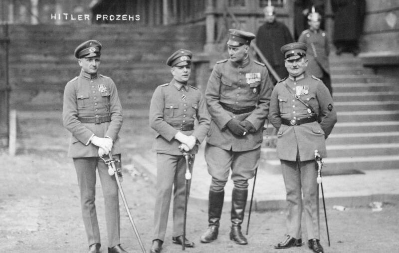 Pol Pernet: Het Leven en Werk van een Opkomende Ster - Grafisch en Modeontwerpers