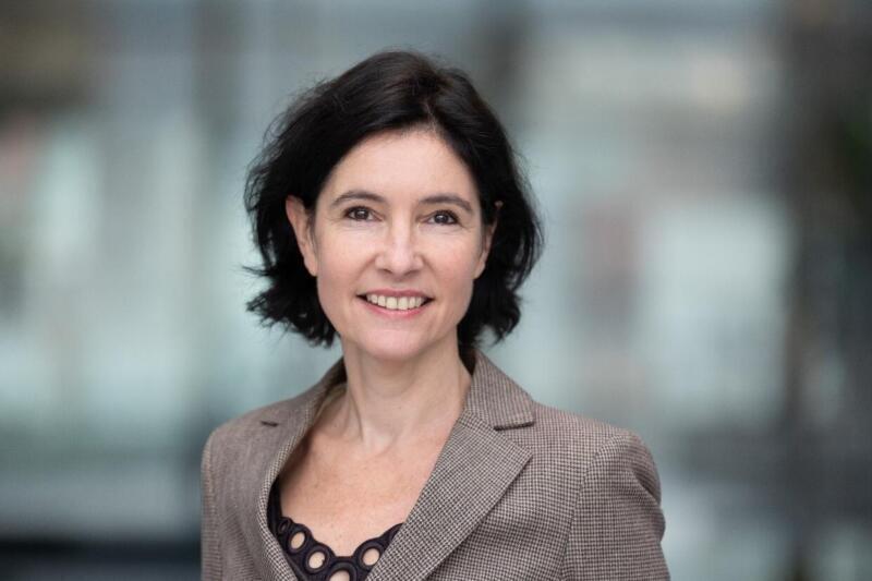 Biografie van Maartje Peters: Leven en Carrière - Schilderen en Beeldhouwen