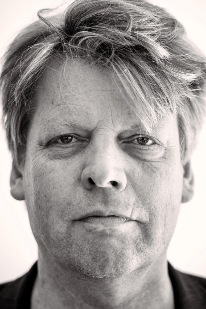 Marc Reugebrink: Het Leven en de Carrière van een Nederlands Talent - Schrijvers en Dichters