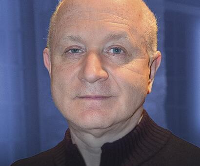 George Benjamin: Het Leven en Werk van een Meesterlijke Componist - Orkestmuzikanten