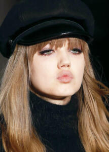 Lindsey Wixson: De Opkomst van een Iconische Modepersoonlijkheid - Modellen