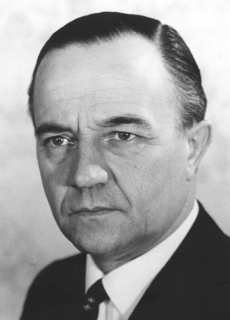 Biografie van Piet de Jong: Leven en Carrière van een Nederlands Politicus - Premiers en Presidenten