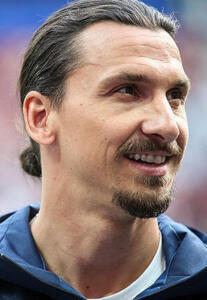 Zlatan Ibrahimović: Het Leven en de Carrière van een Voetballegende - Influencers op Sociale Media