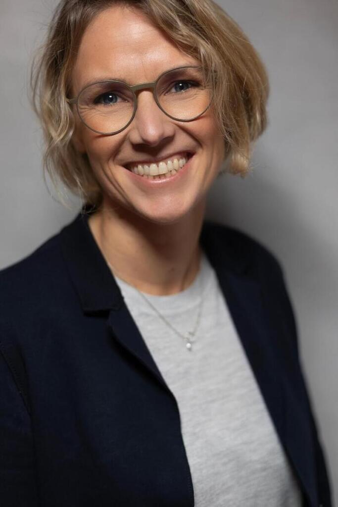 Hanne Phlypo: Een Inspirerende Biografie van een Creatieve Geest - Film- en Theaterregisseurs