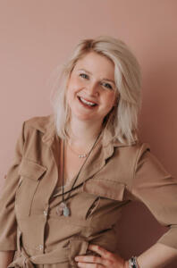 Kelly Caresse: Het Inspirerende Leven van een Opkomende Ster - Influencers en Content Creators