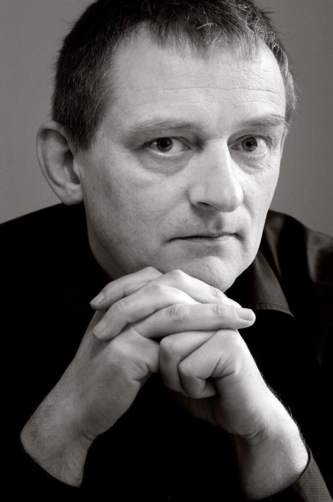 Erwin Mortier: Leven en Werk van de Bekende Nederlandse Auteur - Schrijvers en Dichters
